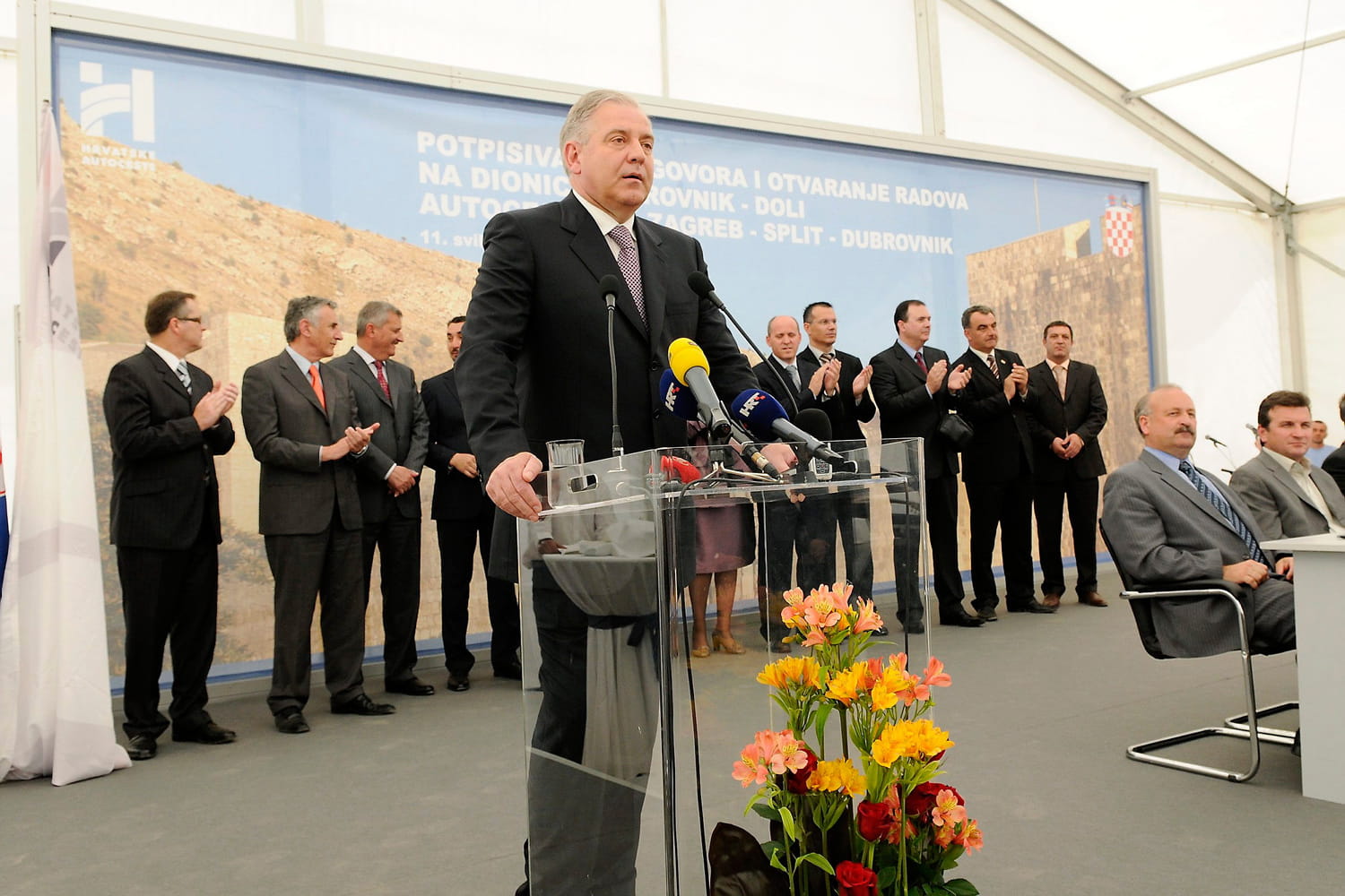 Ivo Sanader 2009. godine otvorio je nikad započete radove na autocesti do Dubrovnika