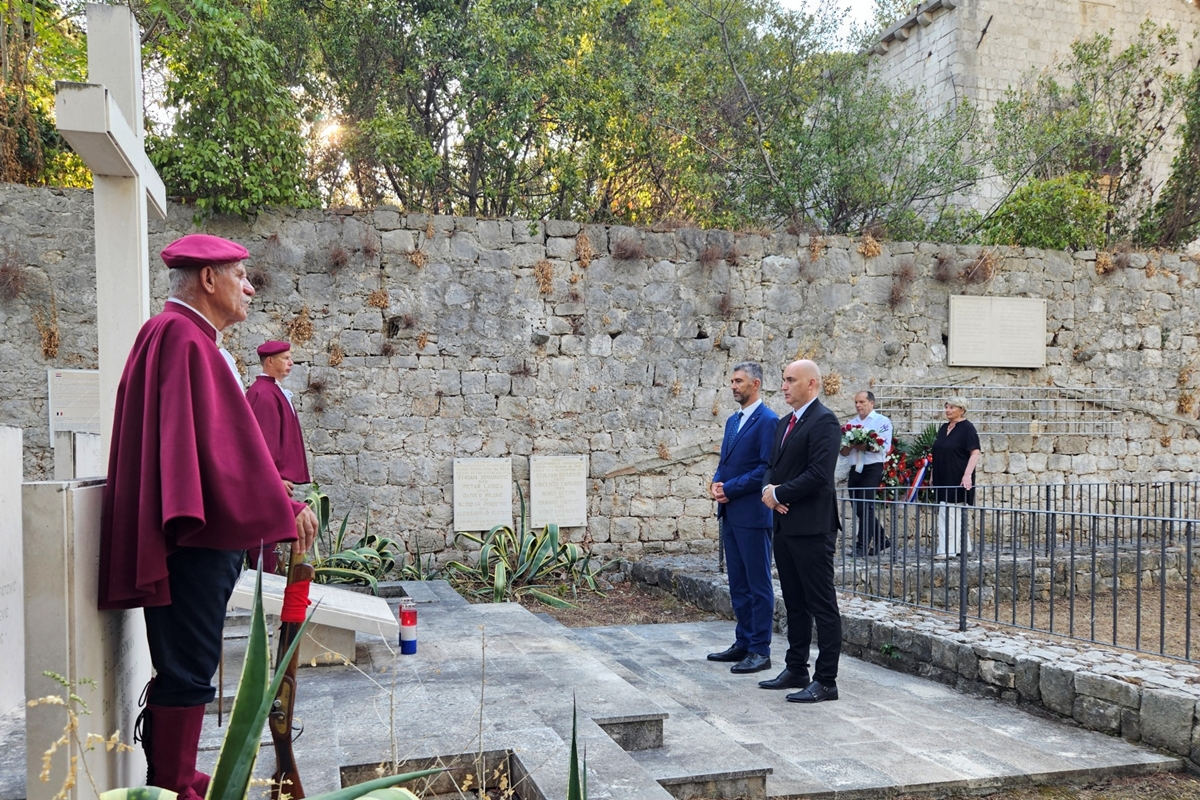 FRANKOVIĆ I POTREBICA POLOŽILI VIJENAC NA DAKSI