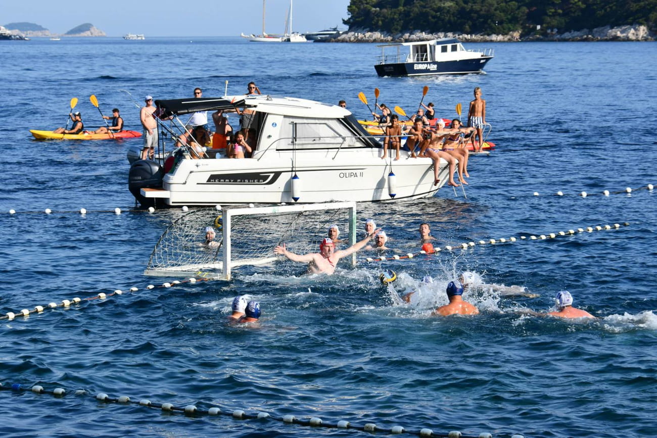 TRILERI, DEBITANTI I LEGENDE; POČELA JE DIVLJA LIGA