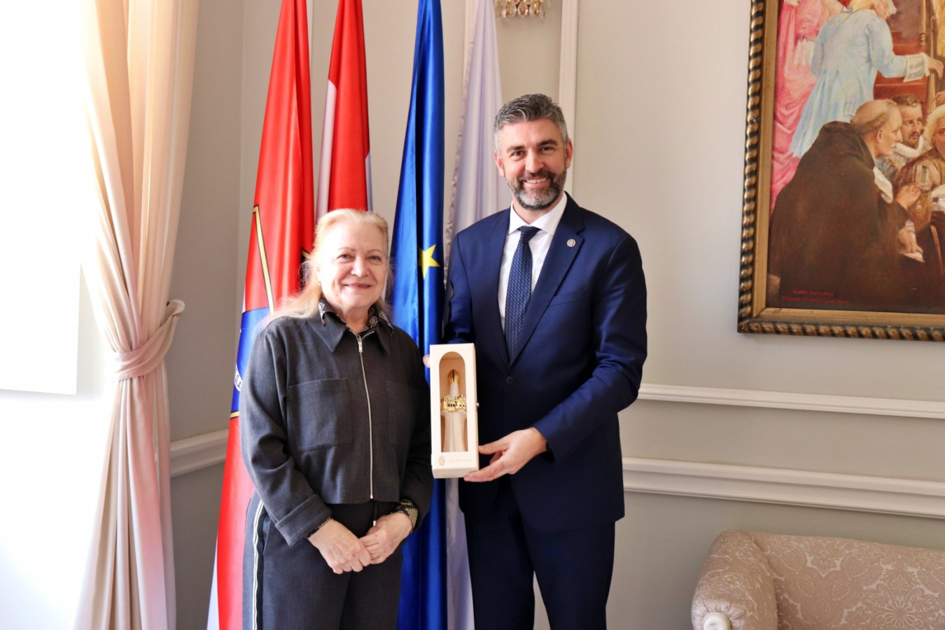 GRADONAČELNIK FRANKOVIĆ PRIMIO DUBROVAČKU KOSTIMOGRAFKINJU DORIS KRISTIĆ