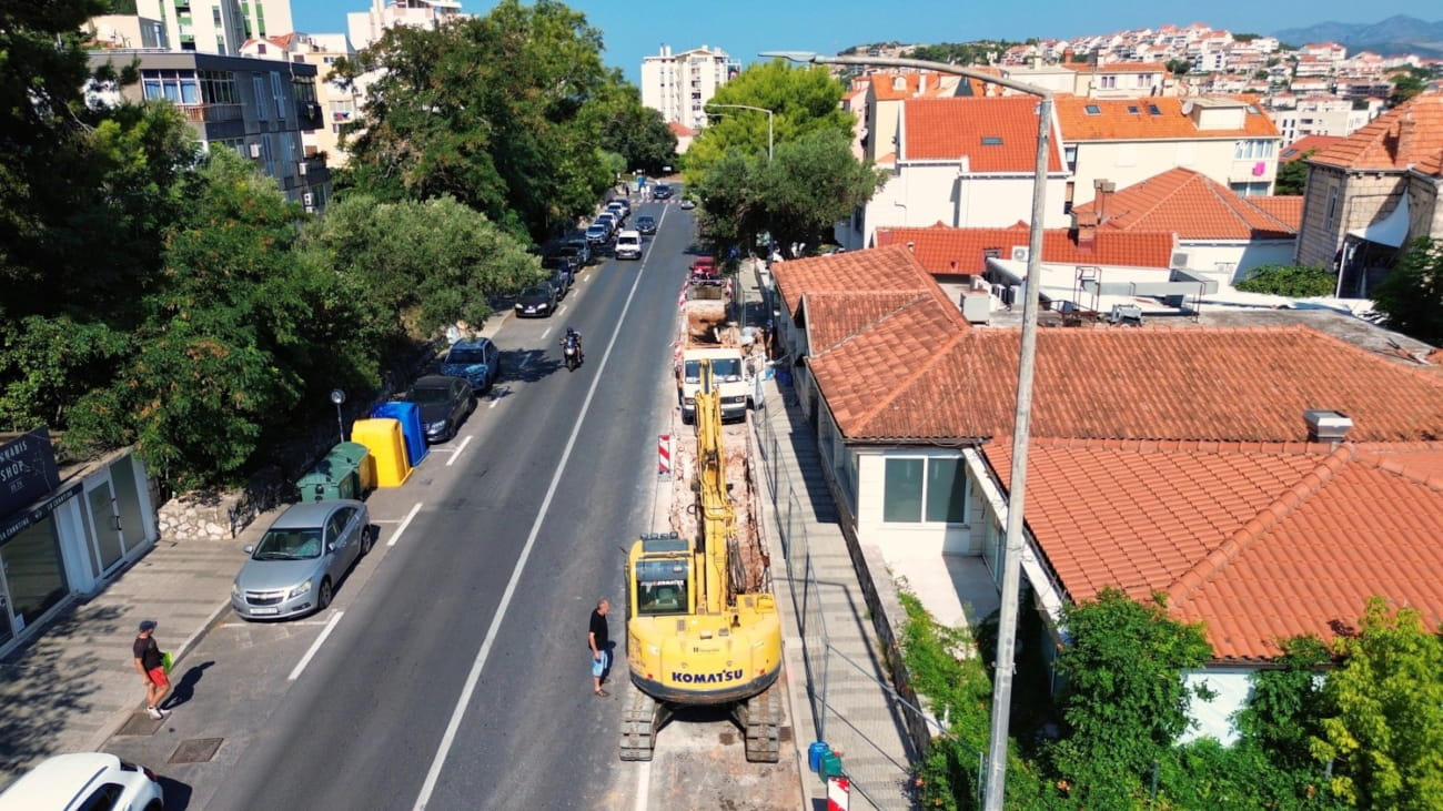 U ULICI IVA VOJNOVIĆA SADE SE KOŠĆELE