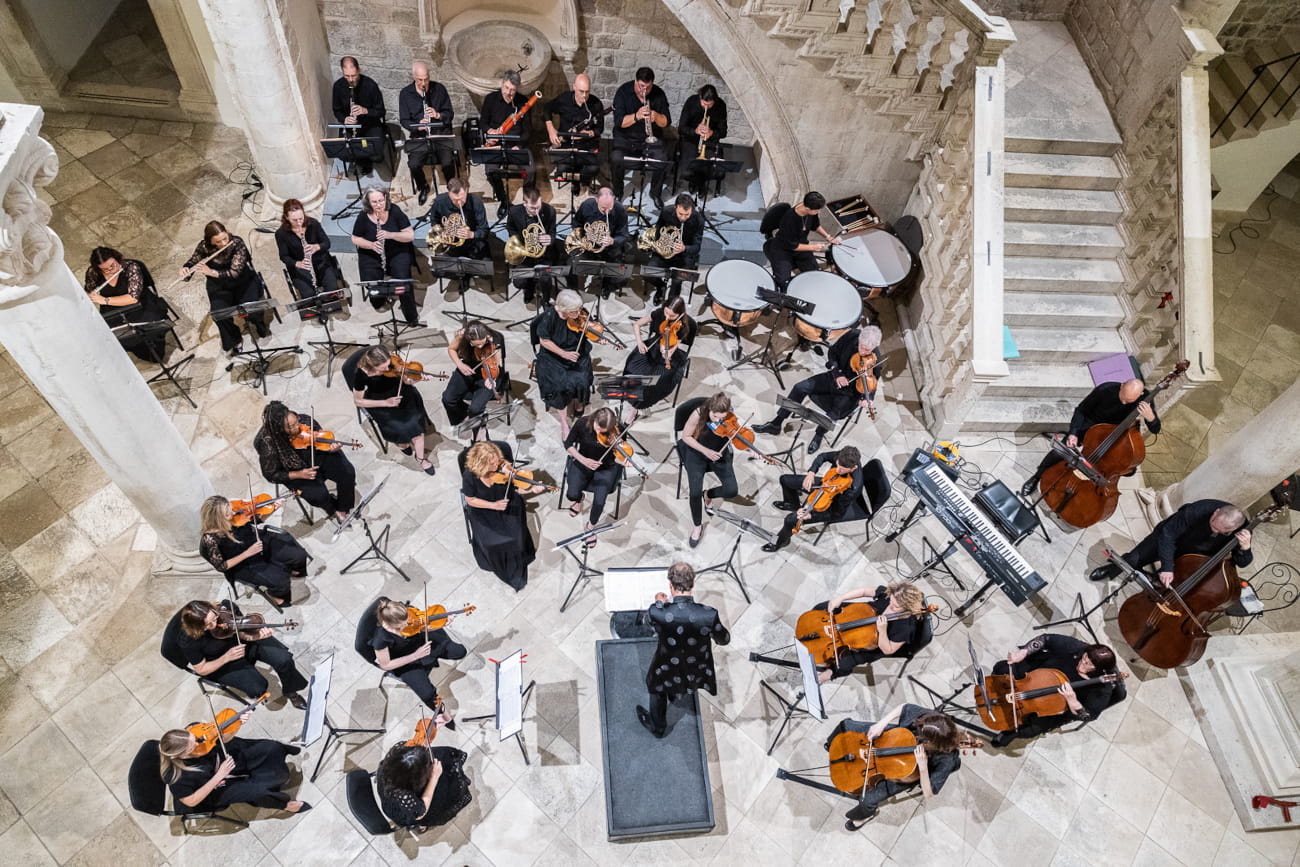 DUBROVAČKI SIMFONIJSKI ORKESTAR UZ CHRISTIANA VASQUEZA DONOSI BRAHMSA I PARTA U KNEŽEV DVOR