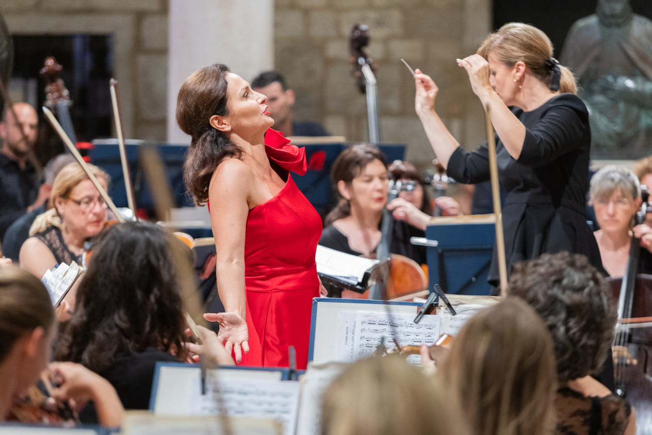 FESTIVAL OPERNIH ARIJA „TINO PATTIERA” OVE GODINE POSVEĆEN VIDU PERUČIĆU