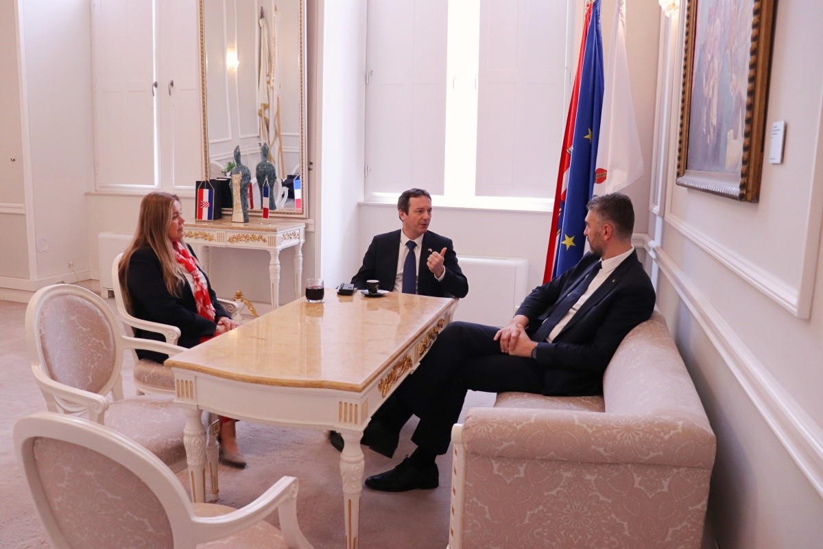 francuski veleposlanik 020426 2