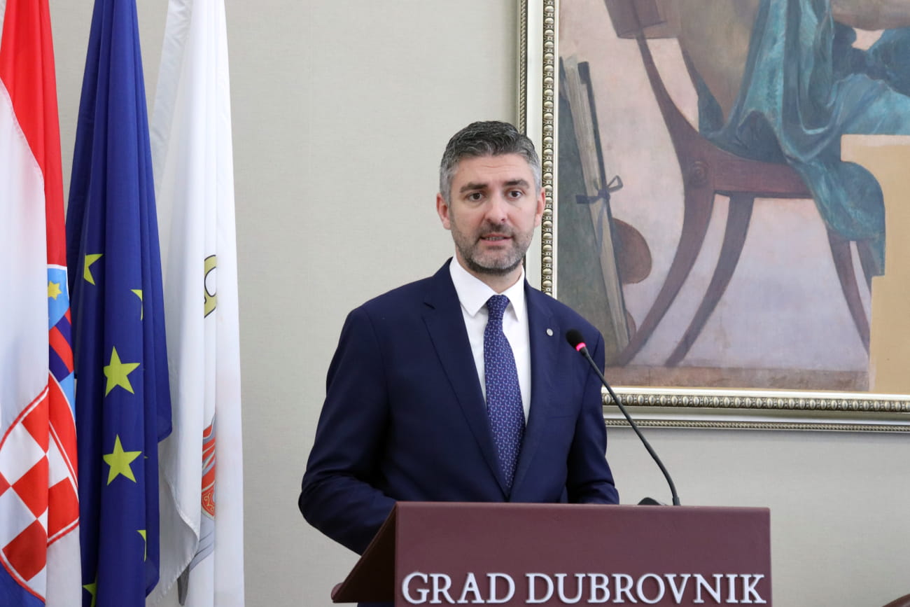 FRANKOVIĆ: ŽIVIM ZA TRENUTAK KAD ĆEMO POČETI GRADITI MULTIFUNKCIONALNU DVORANU, ONDA ĆU MIRNO MOĆI POĆI U POLITIČKU MIROVINU