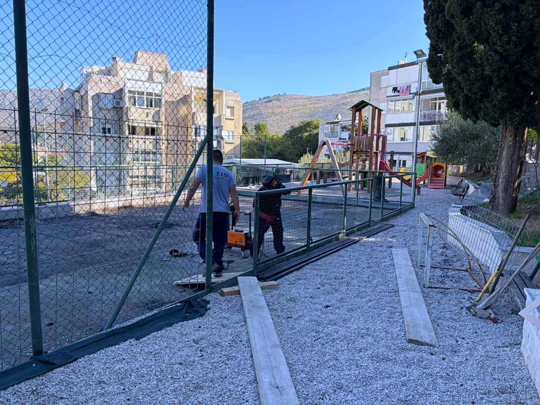 OBNAVLJA SE DJEČJE IGRALIŠTE UZ CRKVU SV. MIHAJLA