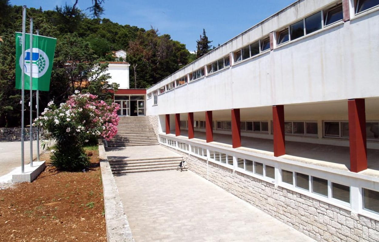 AKO BUDE POTREBNO ŽUPANIJA ĆE SAMA OSIGURATI NOVAC ZA DOGRADNJU ŠKOLE U KORČULI
