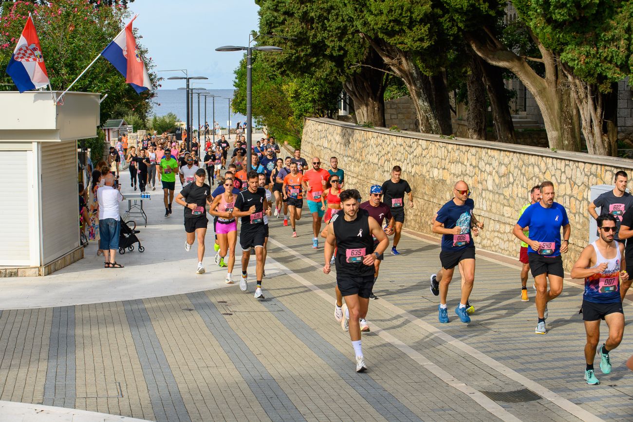 DUBROVNIK PONOVNO TRČI I HODA ZA PREVENCIJU RAKA DOJKE