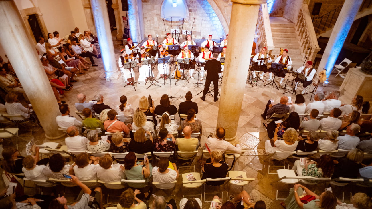 LINĐO ODRŽAO KONCERT U KNEŽEVOM DVORU UZ SVJETSKI DAN GLAZBE