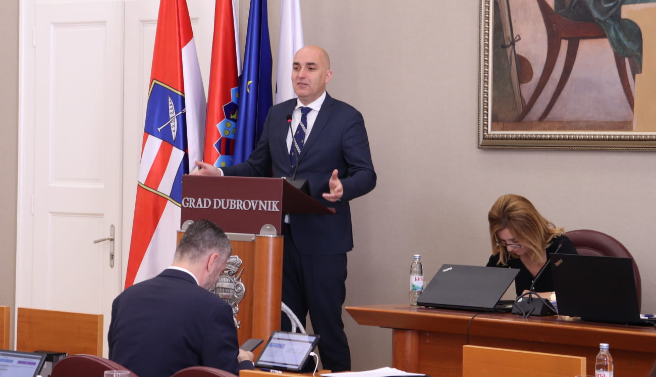 POTREBICA: ŽELIM DA MOJA DJECA ŽIVE U OVOME GRADU I IMAJU SVOJ OBITELJ, A DA SE NE SRAME, KAO ŠTO SE JA SRAMIM DANAS KAD VIDIM NEKE KUĆE