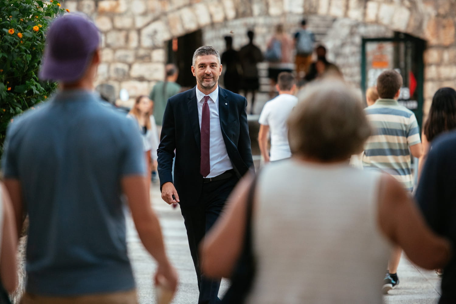 VRIJEME USKRSA POZIVA NAS DA GLEDAJUĆI TUĐE MANE NE ZABORAVIMO NA VLASTITE MANE I PROPUSTE