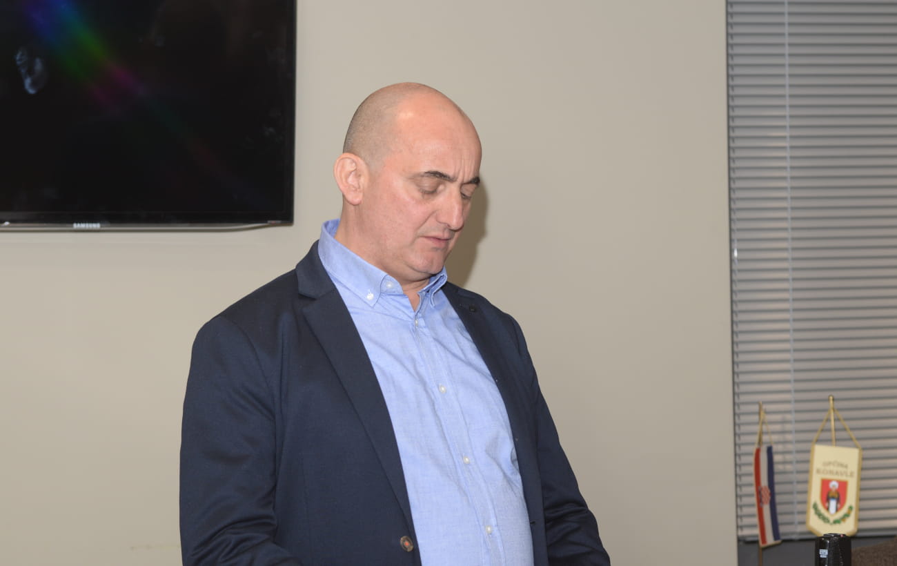 PROČELNIK MILJENKO MIKULIĆ OBJASNIO ŠTO SE (NIJE) PROMIJENILO U REGULACIJI PROMETA U CAVTATU