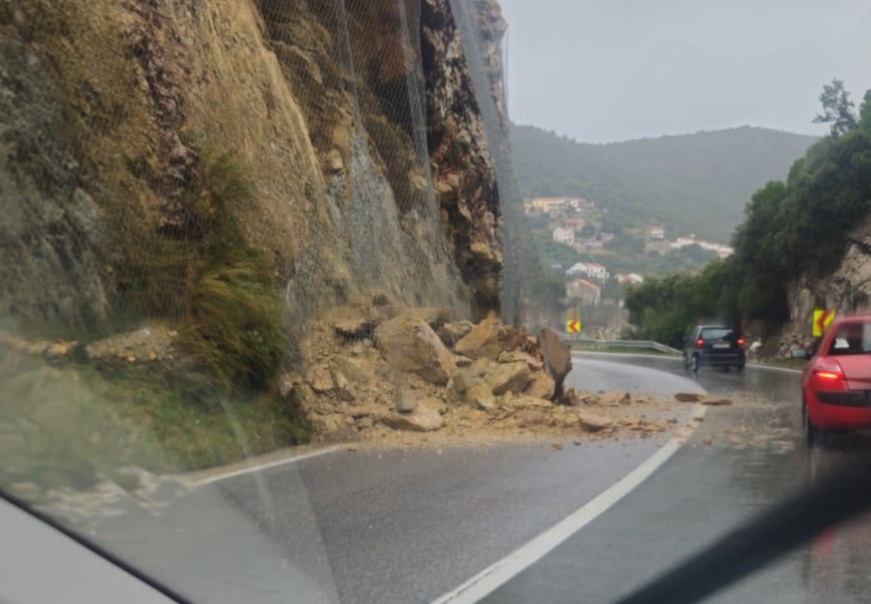 POČELI RADOVI NA SANACIJI ODRONA U ZATONU