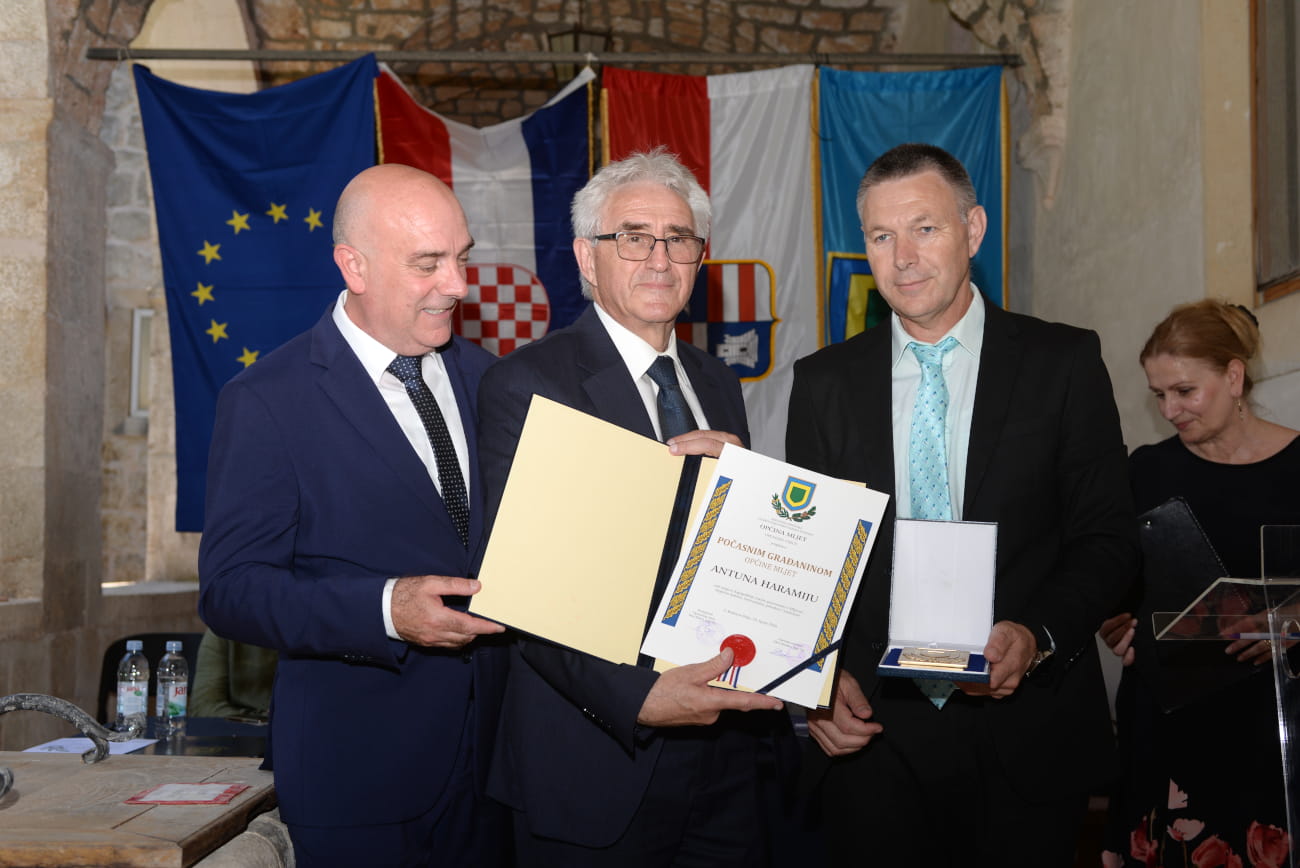ANTUN HARAMIJA PROGLAŠEN POČASNIM GRAĐANINOM MLJETA