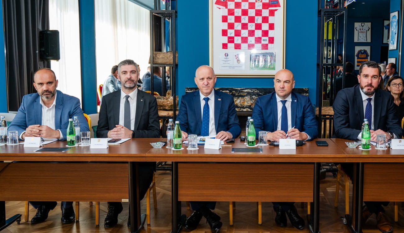 FRANKOVIĆ: ZAKON O PRIUŠTIVOM STANOVANJU NIJE ČAROBNI ŠTAPIĆ KOJI ĆE ODMAH RIJEŠITI PROBLEME, ALI IDEMO KORAK PO KORAK