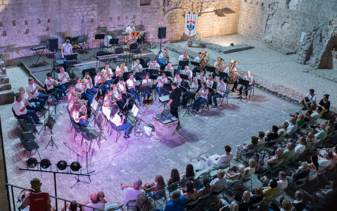 U STONU ODRŽAN 15. FESTIVAL PUHAČKIH ORKESTARA