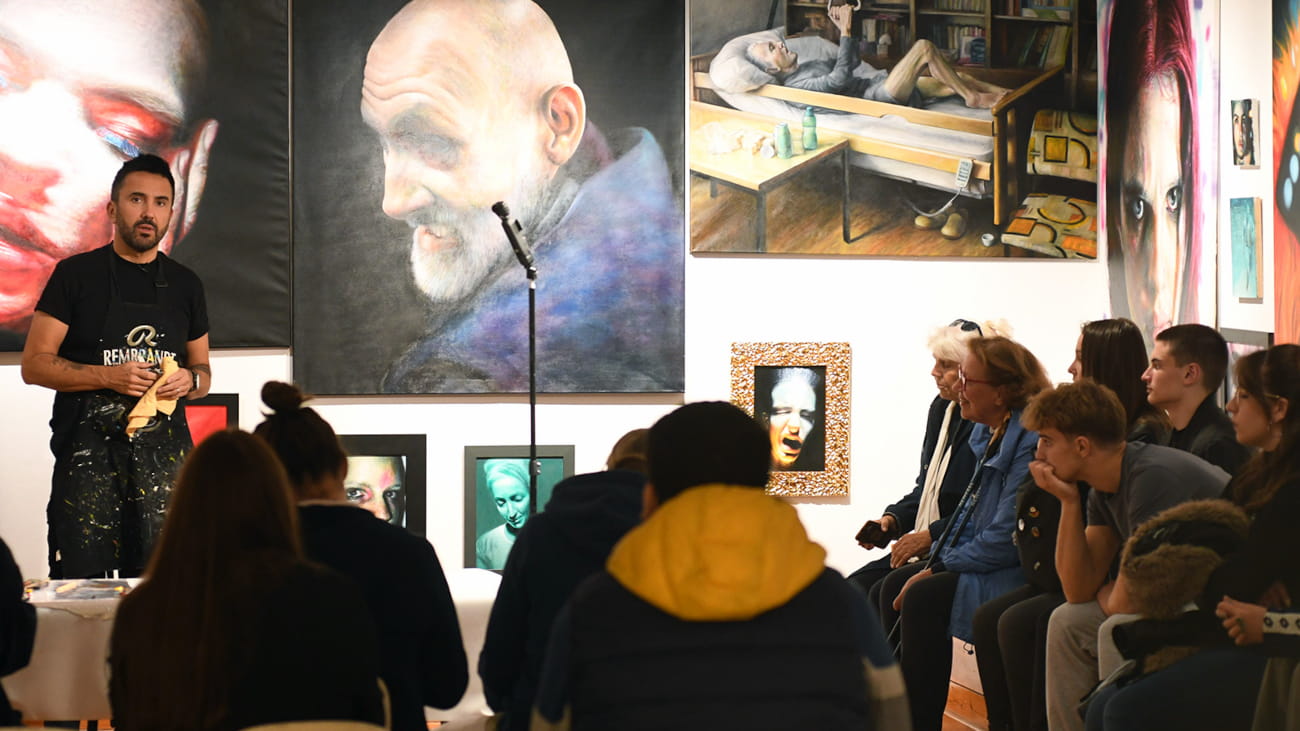 ODRŽAN NIZ DOGAĐANJA UZ IZLOŽBU EUGENA VARZIĆA