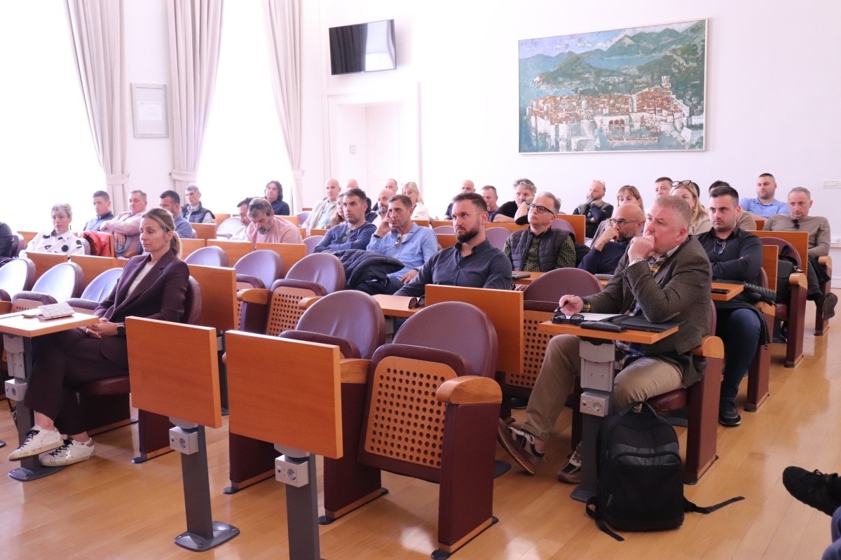 DUBROVAČKI UGOSTITELJI DALI ZAJEDNIČKU IZJAVU NAKON SASTANKA S GRADONAČELNIKOM