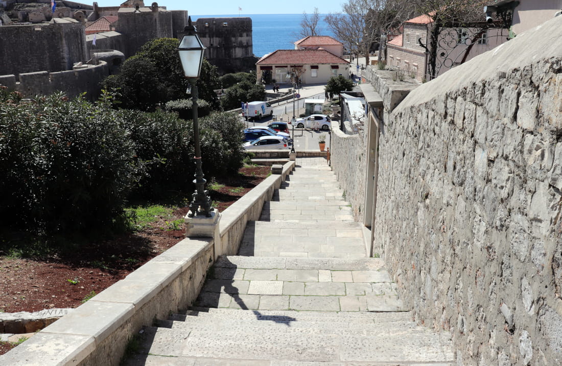ulica uz posat 240626