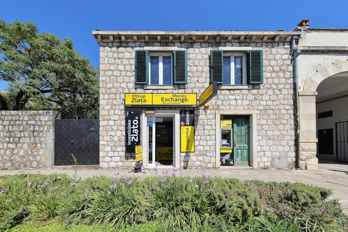 Poslovnica Auro Domusa u Dubrovniku min