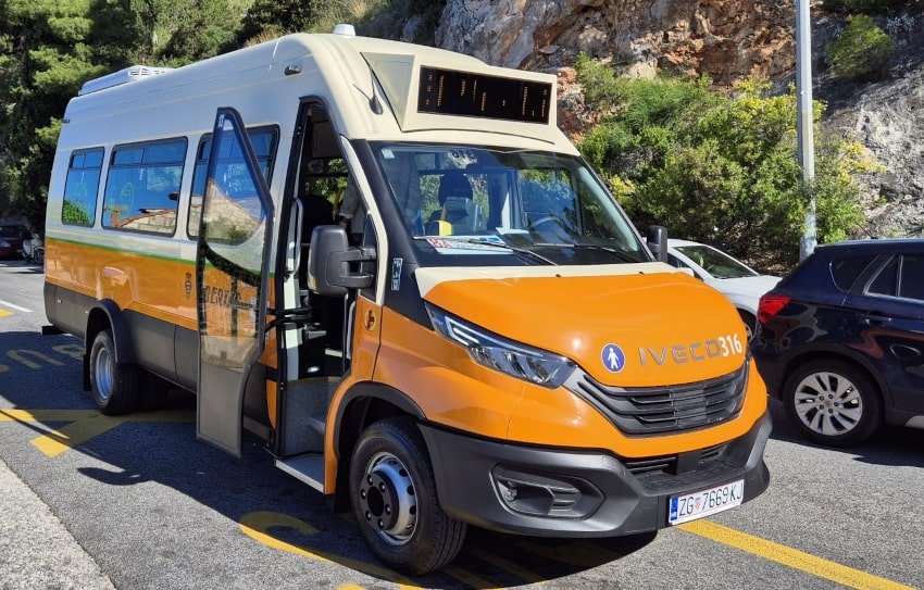 autobus8a 290425 3 min