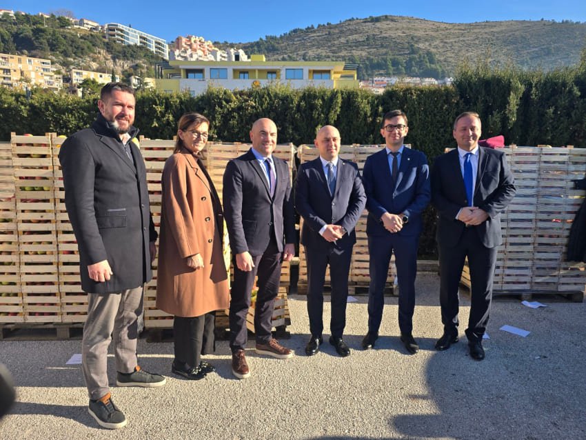 donacija jabuke 161225 2