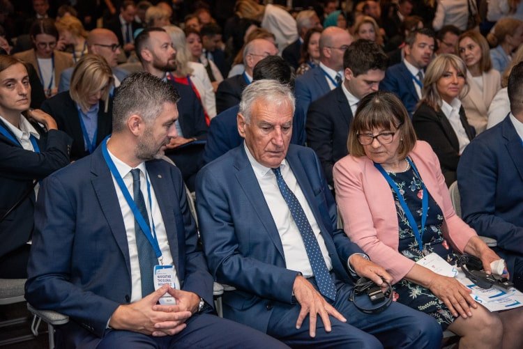 du forum10 080723 min