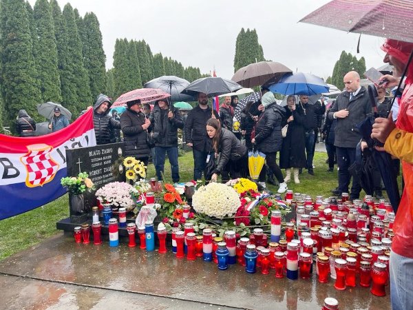 kolonasjecanja181122 graddubrovnik 3