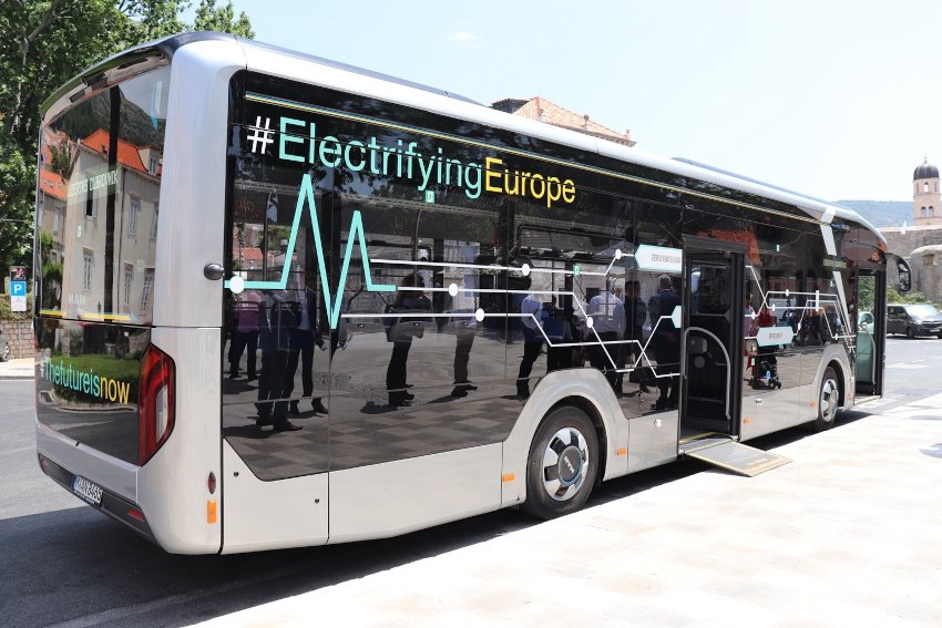 man elektricni 250522 3