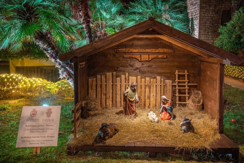 napuljske jaslice 251224 3 min