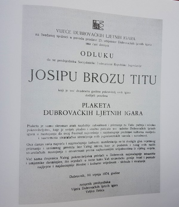titodlji plaketa