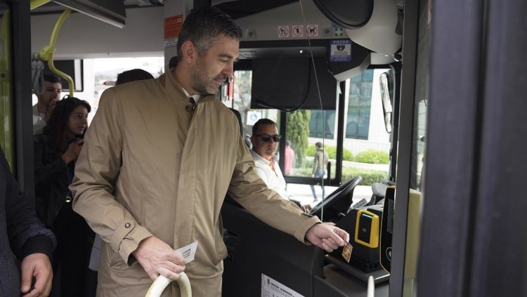 tjednikarticebus0504214 min