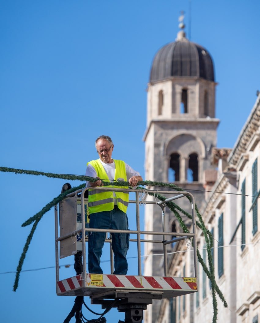 ukrasavanje grada 031124 2