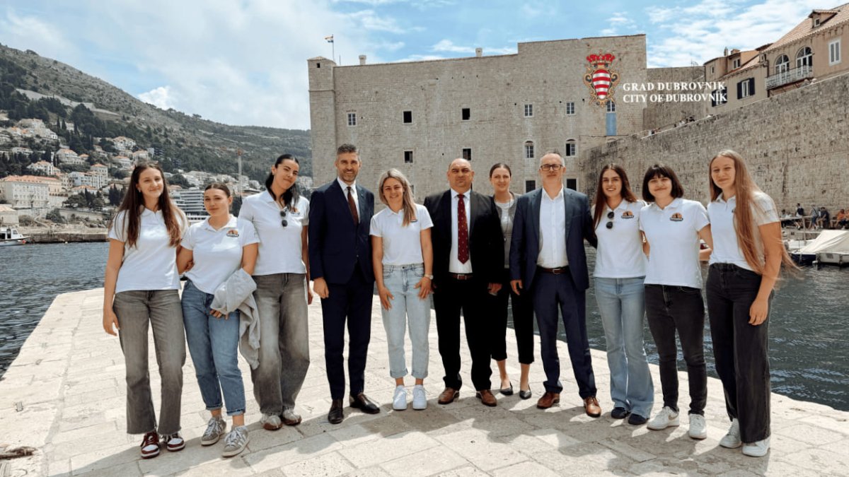 GRADONAČELNIK MATO FRANKOVIĆ PRIREDIO PRIJEM ZA PRVAKINJE HRVATSKE KOŠARKAŠICE RAGUSE