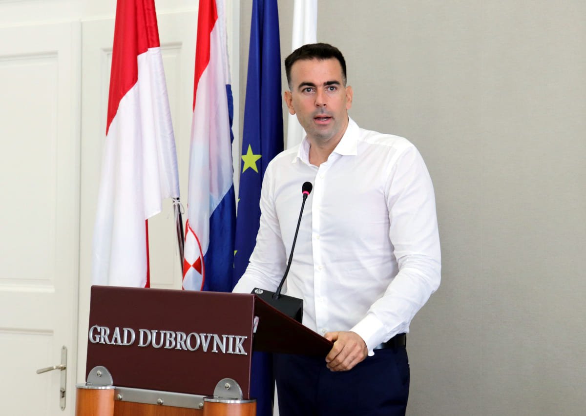 DUSTRA PITA DUBROVČANE PODRŽAVAJU LI ODRŽAVANJE SAMITA O UKRAJINI