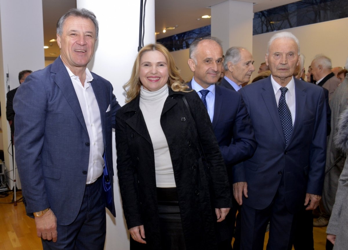 Bjegunac od hrvatskog pravosuđa Zdravko Mamić šepuri se na Bukovčevoj izložbi