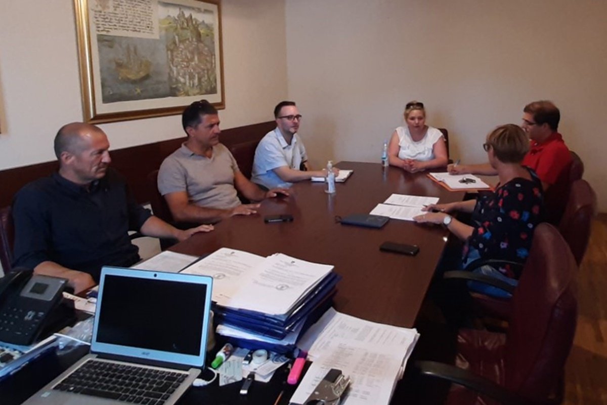 Uz rekonstrukciju pristupne ceste luci Polačište počinje postupak izvlaštenja