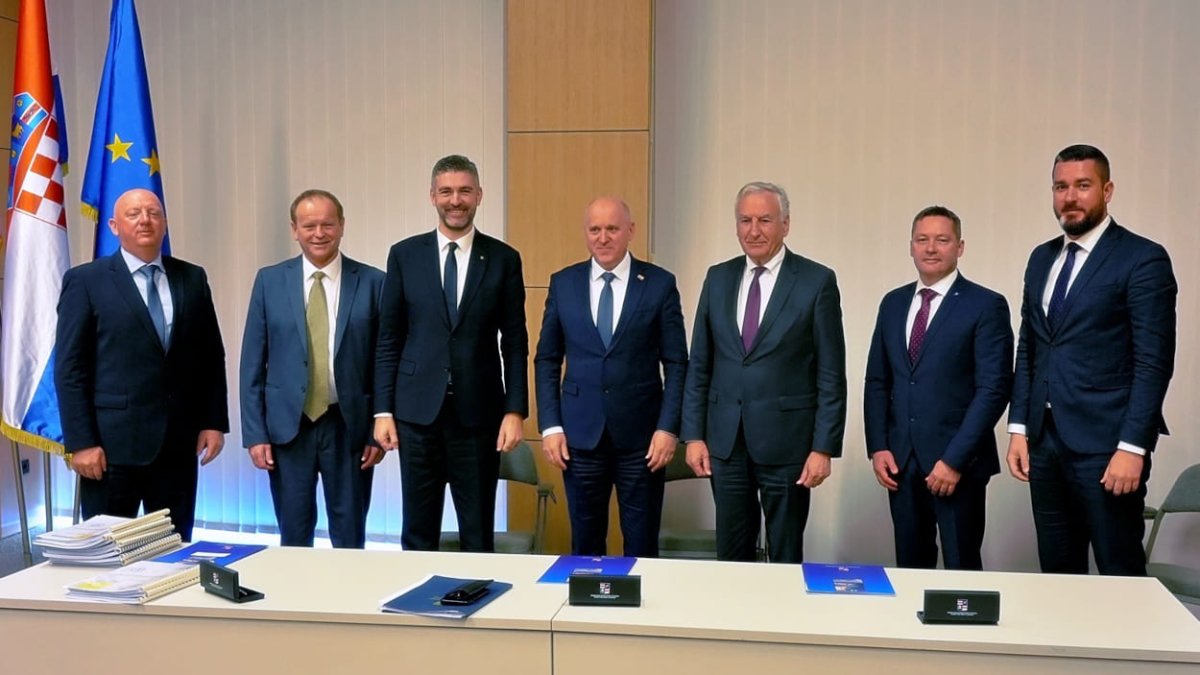 BAČIĆ I FRANKOVIĆ POTPISALI UGOVOR, 1,7 MILIJUNA EURA GRADU DUBROVNIKU ZA DVA PROJEKTA