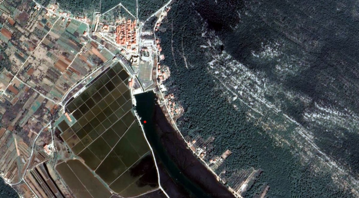 STONSKA PLAŽA ZAGAĐENA FEKALIJAMA