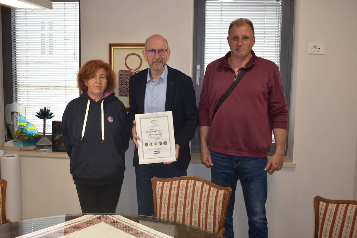 NAČELNIKU LASIĆU URUČENA ZAHVALNICA ZA PODRŠKU PROJEKTU „JEDNO SRCE – JEDNA DUŠA OD VUKOVARA DO DUBROVNIKA”