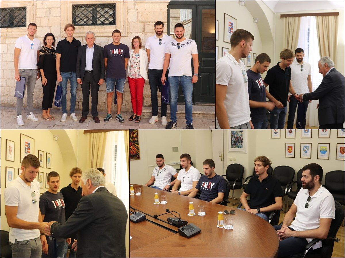 FOTO / Zlatni vaterpolisti kod župana Dobroslavića