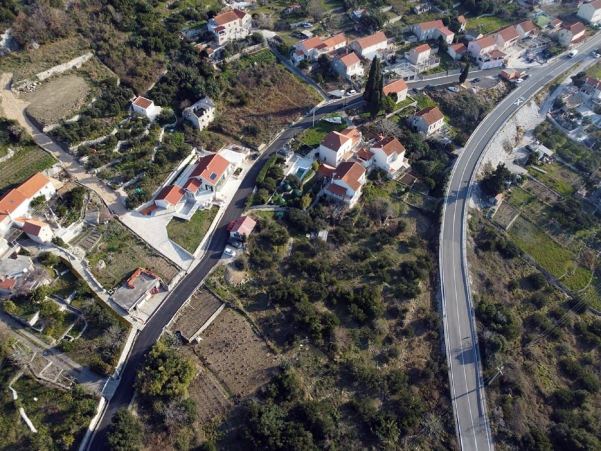 ZAVRŠENO ASFALTIRANJE U TRSTENOM