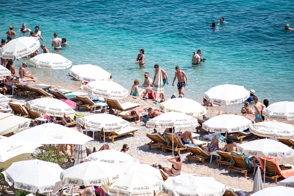 KAKVI SU TO „POTREBNI SADRŽAJI” NA PLAŽAMA? ONI KOJI SU OTJERALI DOMAĆE S NJIH?!
