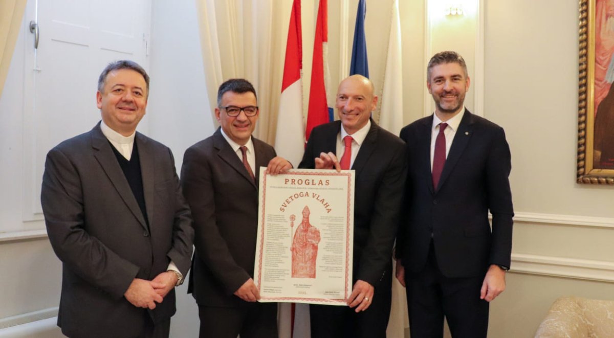 FESTANJULI URUČILI PROGLAS FESTE SV. VLAHA GRADONAČELNIKU FRANKOVIĆU