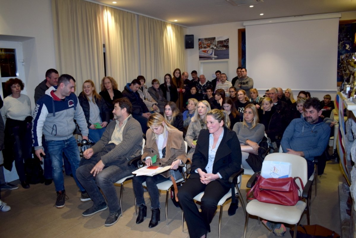 Članice AK Dubrovnik odgovaraju Musladinu: U psihičko nasilje spada i verbalno nasilje