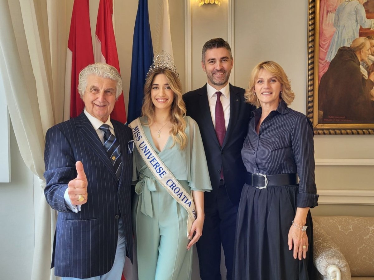 MISS UNIVERSE HRVATSKE ZRINKA ĆORIĆ KOD GRADONAČELNIKA FRANKOVIĆA
