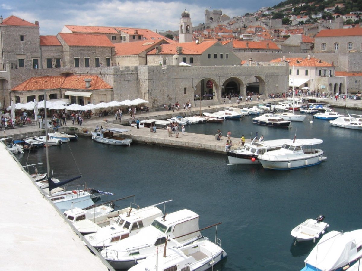 Dubrovčani zbog kruzer tendera ostali bez Malog mula; Dadić od ministarstva traži i pristup za građane