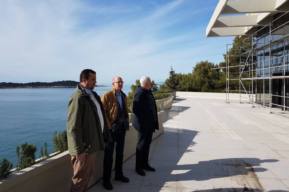 Konavoski načelnik Lasić obišao radove na obnovi Hotela Croatia