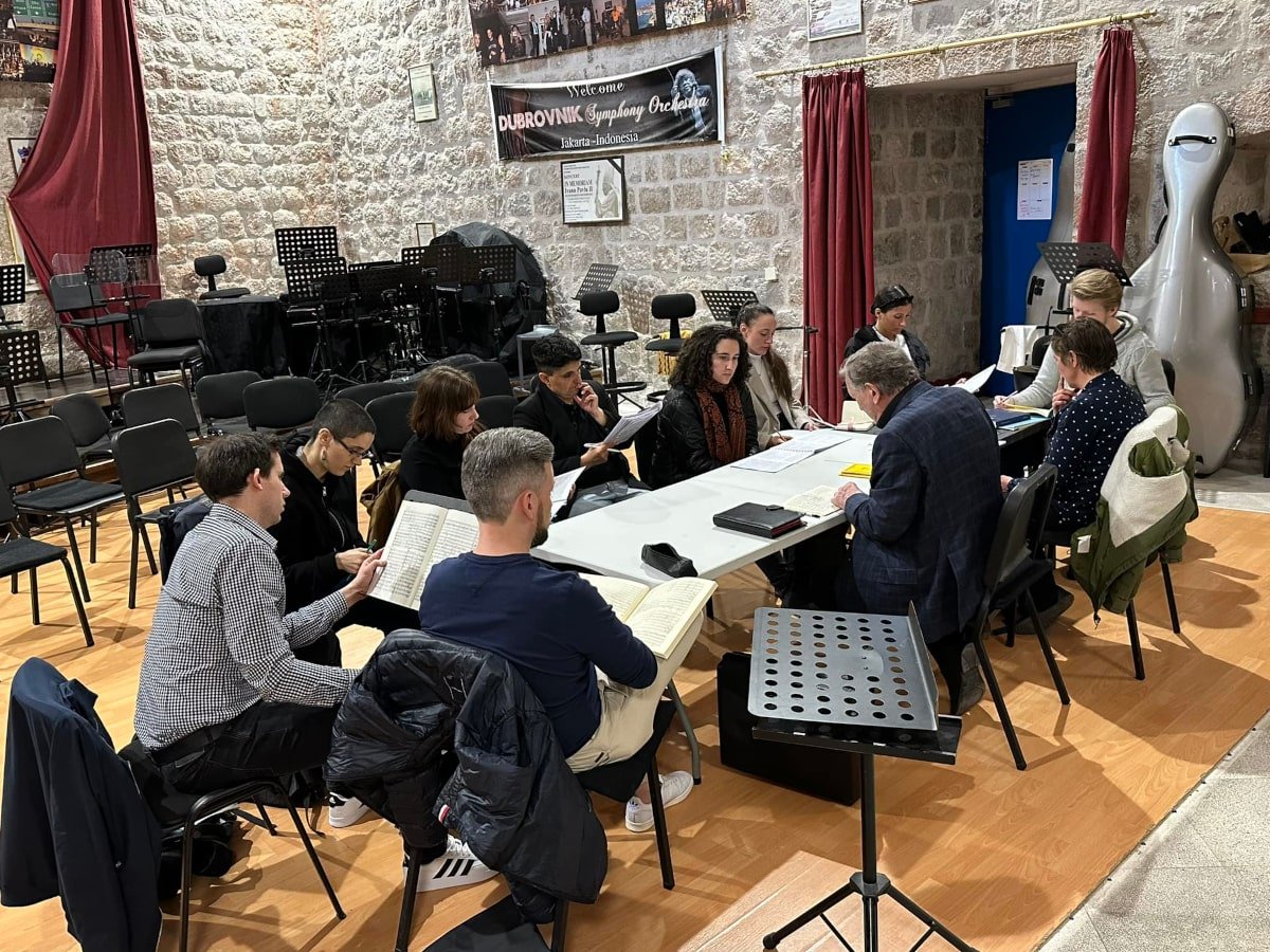 Na seminaru orkestralnog dirigiranja prvi put veći broj čine dirigentice