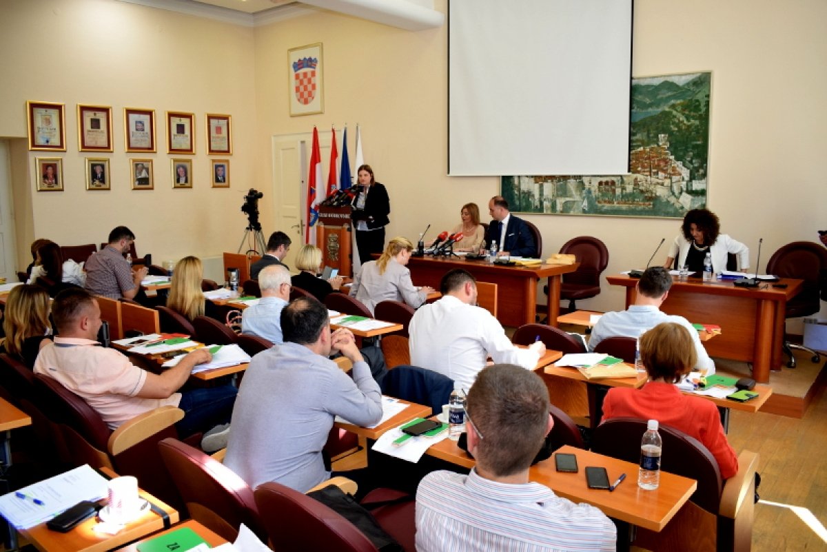 Gradsko vijeće: Na dnevnom redu i izvješće gradonačelnika, Solitudo, izbor ravnatelj/ice ZOD-a i KMD-a...